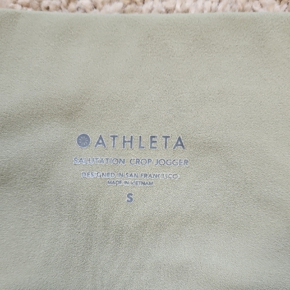 Athleta Saluation Crop Joggers Olive Green, Size S - Picture 2 of 7